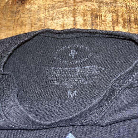 Prince Purple Rain Graphic T-Shirt Adult Size Medium - Picture 4 of 5